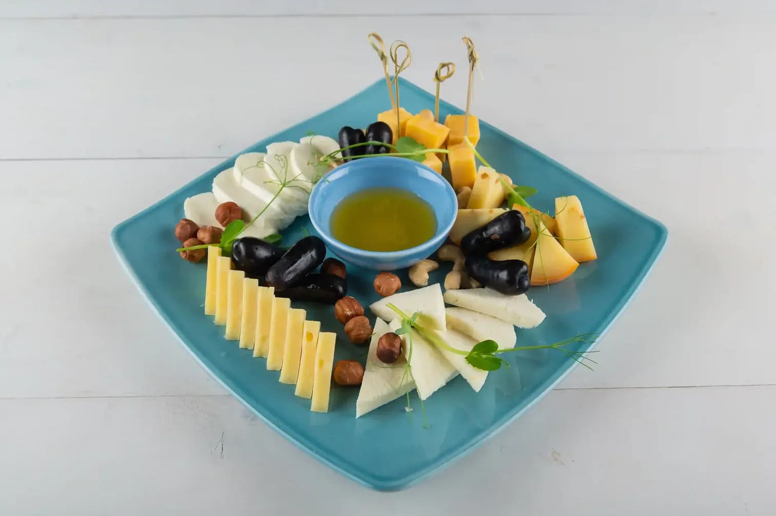 Ассорти сырное с медом